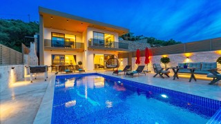 Villa Eser Yeşilköy | Kalkan’da Korunaklı Havuzlu 5 Kişilik Villa