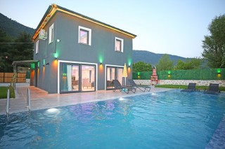 Villa Ecrinsu – Kalkan Sarıbelen’de Doğayla İç İçe, Korunaklı Villa
