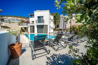 Villa Fey | Kalkan Ortaalan’da  4 Odalı Özel Havuzlu Villa