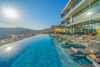 Villa Grey Falcon – Kalkan Kızıltaş’ta Panoramik Manzaralı Lüks Tatil 