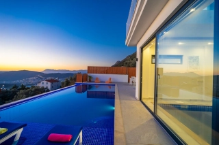Villa Glorya – Kalkan Kördere’de Lüks ve Huzurlu Bir Tatil