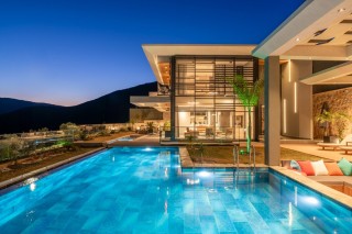 Villa Safran Flower | Kalamar’da Kapalı Havuzlu, Saunalı, Sinema 