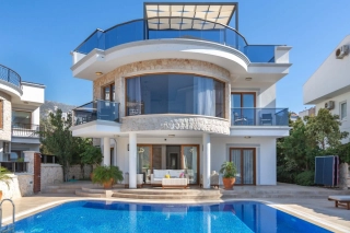 Villa Jonathan | Kalkan Kalamar’da Deniz Manzaralı, Denize Yakın