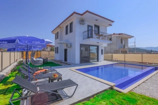 Villa Gökyüzü | Kaş Çukurbağ’da Korunaklı Havuzlu Lüks Tatil Villası