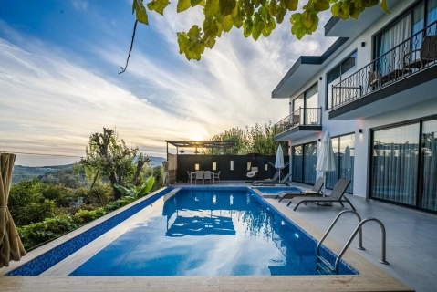 Villa Karadayı Duo