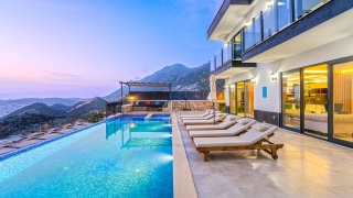 Villa Güneş 1 | Kalkan Ordu’da Saunalı, Jakuzili, Isıtmalı Havuzlu 