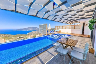 Villa Jilda – Kördere’de Deniz Manzaralı, Sonsuzluk Havuzlu Villa