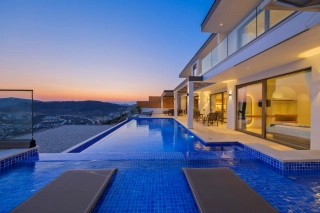 Villa Asar Üst | Kalkan Kördere’de Deniz Manzaralı, Jakuzili
