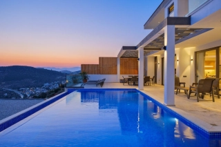 Villa Magic Life | Kalkan Kördere’de Deniz Manzaralı, Jakuzili