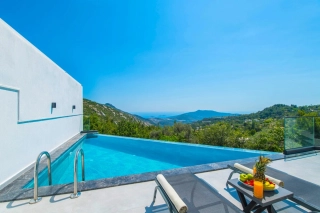 Villa Dilay – İslamlar’da Korunaklı, Jakuzili Balayı Villası