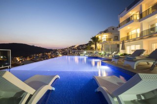 Villa Falcon Exclusive – Ultra Lüks Tatil Deneyimi