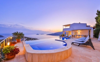 Villa Yazlık | Kalkan Kalamar’da Panoramik Deniz Manzaralı Villa