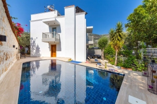 Villa Likya Mini Ege | Kalkan Merkez’de Deniz Manzaralı Villa