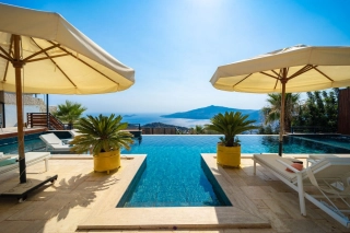Villa Titanic | Kalkan Kördere’de Deniz Manzaralı Lüks Kiralık Villa