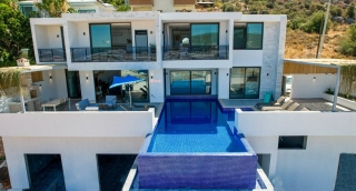 Villa Arı Yeşilköy | Kalkan Yeşilköy’de Kapalı Havuzlu, Saunalı Villa