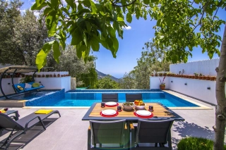 Villa Opuntia – Kalkan İslamlar’da Jakuzili, Korunaklı Balayı Villası