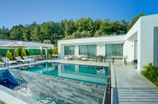 Villa Neptün İslamlar | Kalkan’da Korunaklı Havuzlu, Jakuzili Villa