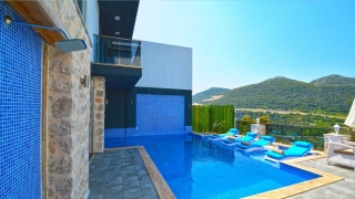 Villa Alyans Sarıbelen | Kalkan Sarıbelen’de Jakuzili, Hamamlı