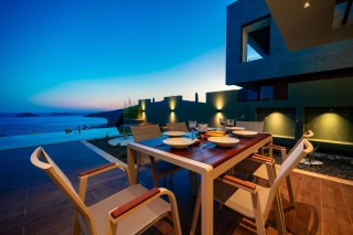 Villa Aura D | 3 Yatak Odalı, 6 Kişilik, Modern Deniz Manzaralı Villa