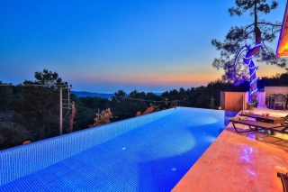 Villa Breathe | Her Odada Jakuzili, Kapalı Havuzlu 2+1 - kalkanvilla