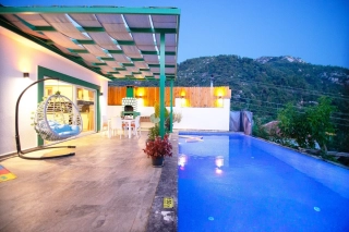 Villa Petra | Kalkan İslamlar’da Korunaklı Balayı Villası 