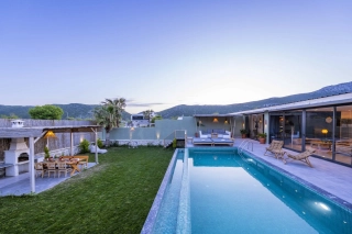 Villa Stay | Kalkan Bezirgan’da Korunaklı Havuzlu, Jakuzili Villa