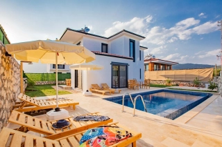 Villa Toscana 3 | Kaş Çukurbağ’da Korunaklı Özel Havuzlu Kiralık Villa
