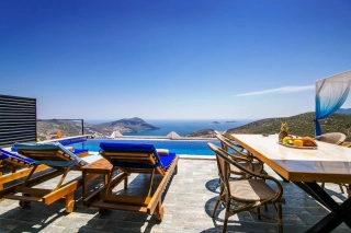 Villa Paris Akbel | Kalkan Akbel’de Deniz Manzaralı, Jakuzili Villa