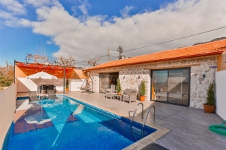 Villa Yaman Üzümlü – Balayı Çiftlerine Özel Korunaklı Havuzlu Villa