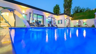 Villa Karaardıç – Kalkan İslamlar’da, Doğa’da Korunaklı Balayı Villası