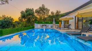 Villa Karaardıç – Kalkan İslamlar’da, Doğa&rsquo;da Korunaklı Balayı Villası
