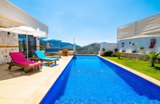 Villa Şahin Ulugöl | Kalkan Ulugöl’de Jakuzili, Korunaklı, Doğa İçinde