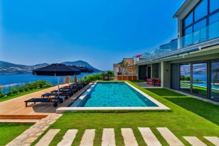 Villa Pi | Kalkan Merkez’de Deniz Manzaralı Lüks Kiralık Villa