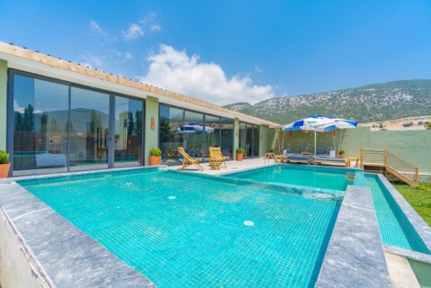 Villa Stay 2