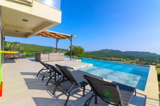 Villa Adin Çukurbağ: Kaş’ta Doğa İçinde Lüks ve Huzurlu Tatil Villası