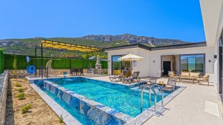 Villa Ortaç 6 – Kalkan Bezirgan’da Jakuzili, Muhafazakâr Villa