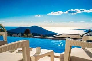 Villa April | Kalkan Kördere’de Panoramik Deniz Manzaralı, Lüks Villa