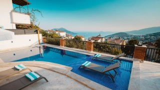 Villa Quinn | Kalkan Kızıltaş’ta Deniz Manzaralı, Jakuzili, Merkezde
