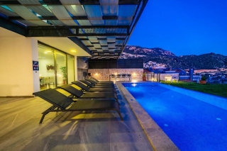 Villa Bella Kalkan | Merkezde, Deniz Manzaralı, Jakuzili ve Lüks Tatil