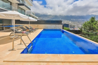 Suit Aşk | Kalkan Ortaalan’da Özel Havuzlu, Merkezi Tatil Suiti