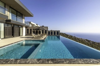 Villa Mira Ordu | Kalkan Kördere’de Korunaklı, Deniz Manzaralı Villa