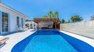 Villa İlkyaz Suite – Kalkan Üzümlü’de Korunaklı Jakuzili Balayı Villa