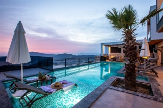 Villa Larmina – Kalkan Kördere’de Kapalı Havuzlu, Jakuzili Villa