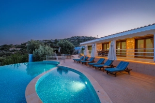 Villa Dream 1: Üzümlü’de Korunaklı Havuzlu Lüks Tatil Villası 