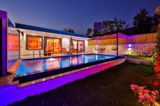 Villa Damla | Kalkan Üzümlü’de Korunaklı Jakuzili Balayı Villası