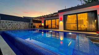 Villa Lantana | Kalkan Üzümlü’de Korunaklı Balayı Villası