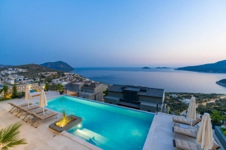 Villa Grace | Kalkan Kalamar’da Sonsuzluk Havuzlu Lüks Villa