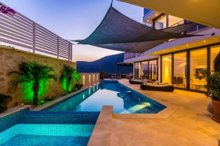 Villa Ocean | Kalkan Kalamar’da Deniz Manzaralı, Jakuzili