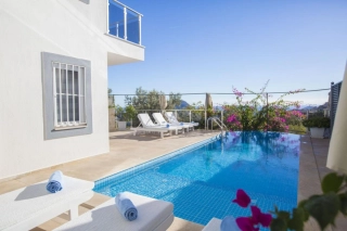 Villa Manolya – Kalkan Ortaalan’da Deniz Manzaralı,Korunaklı 6 Kişilik