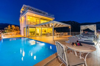 Villa Infinity – Kalkan İncebel’de Lüks, Manzaralı Tatil Villa